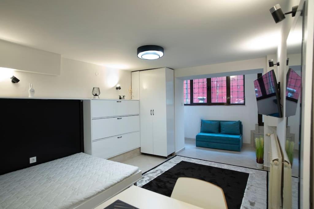 סופיה Studio With Courtyard Just Steps Away Vitosha Str מראה חיצוני תמונה